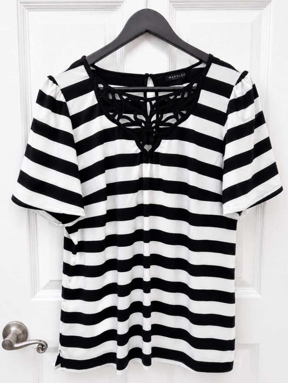 White House Black Market Black White Striped Cutout Filigree Design Top Sz Lg